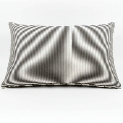 AFICAN GEOMETRIC SCATTER CUSHION INCLUDING INNER