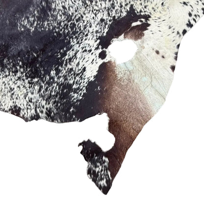 BLACK & WHITE NGUNI SKIN