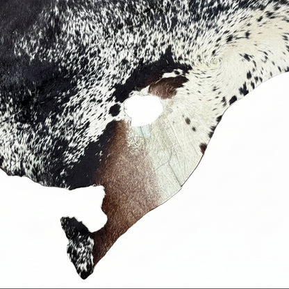BLACK & WHITE NGUNI SKIN