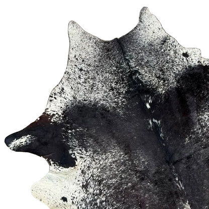 BLACK & WHITE NGUNI SKIN