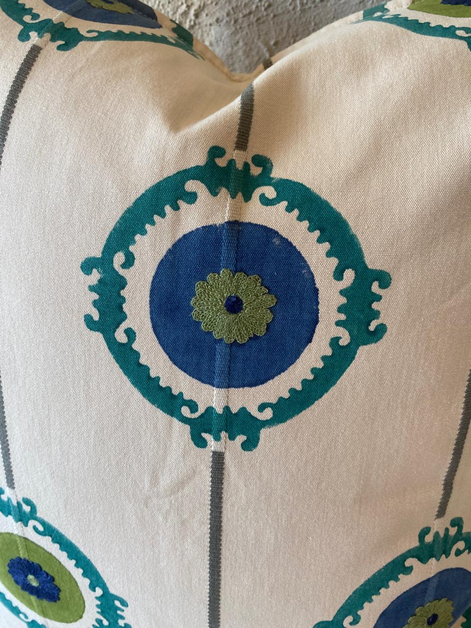 EMBROIDERED CIRCLES SCATTER CUSHION COVER