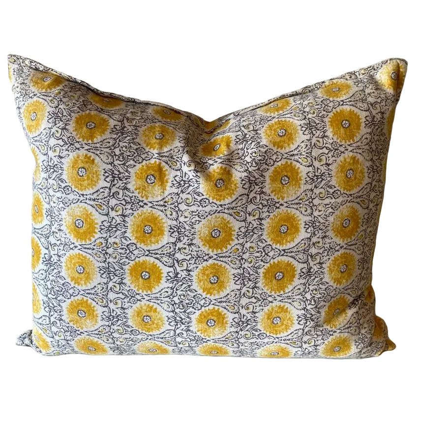 DAISY SCATTER CUSHION INCLUDING INNER