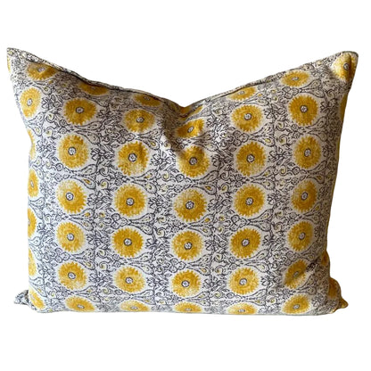 DAISY SCATTER CUSHION INCLUDING INNER