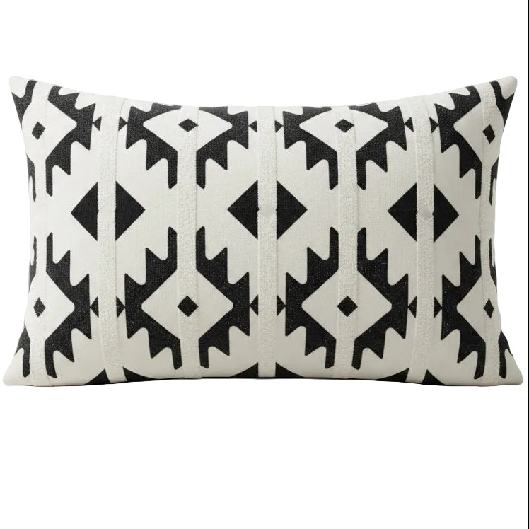 GEOMETRIC OBLONG SCATTER CUSHION INCLUDING INNER