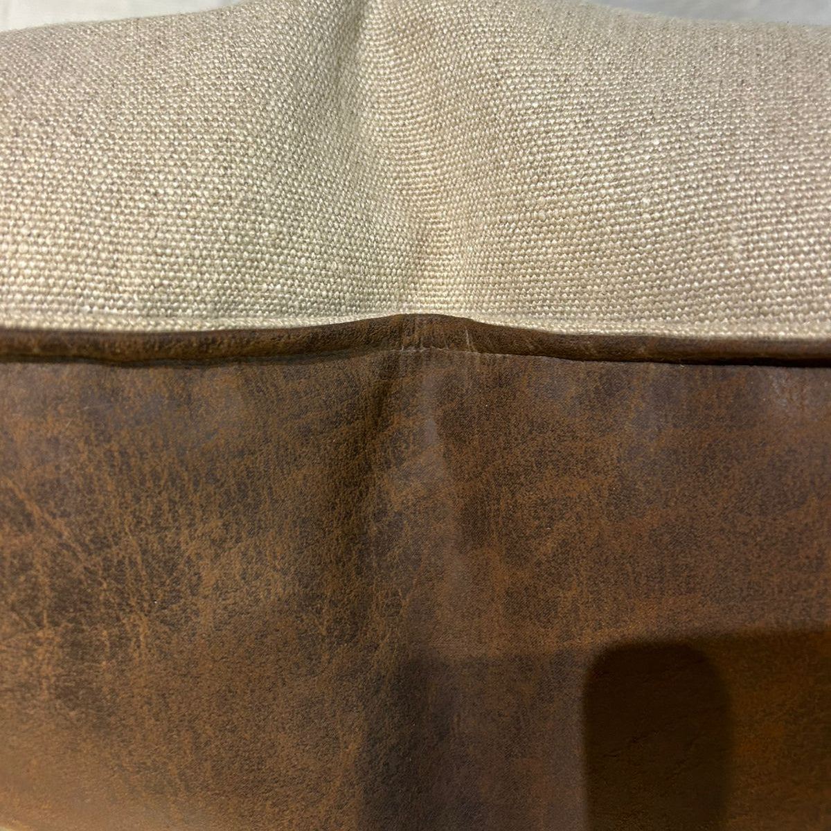 LEATHER & LINEN SCATTER WITH INNER