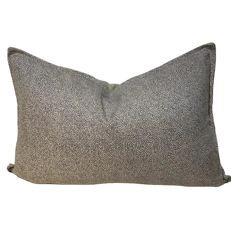 MAVROMAC IOTA SCATTER CUSHION INCLUDING INNER