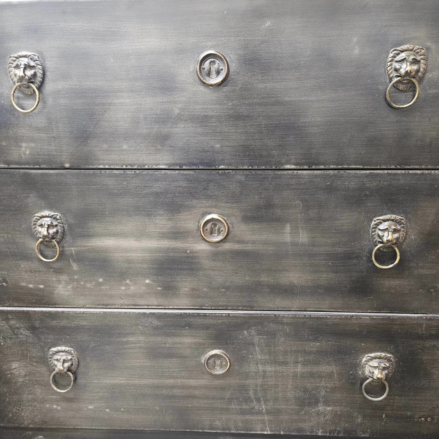 METAL CHEST OF DRAWERS