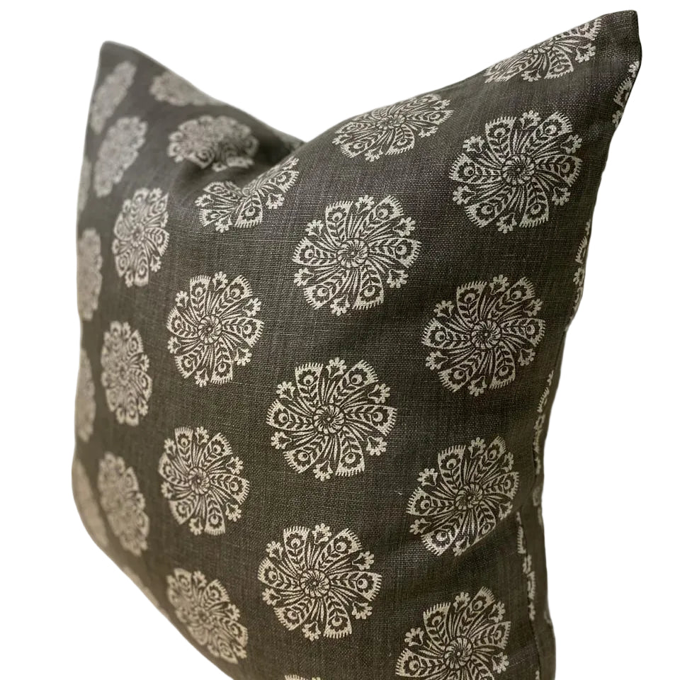 MAVROMAC KATHERINE WHEEL SCATTER CUSHION COVER