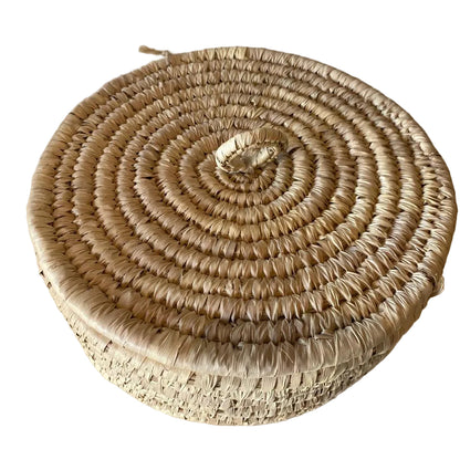 WOVEN BASKET WITH LID