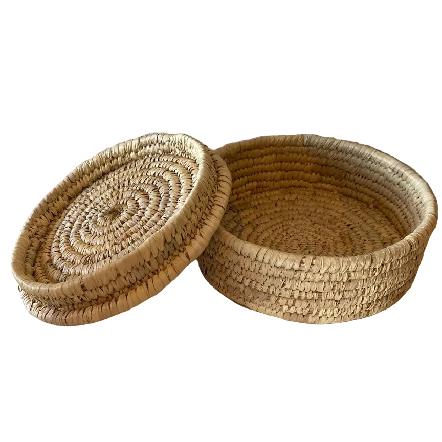 WOVEN BASKET WITH LID